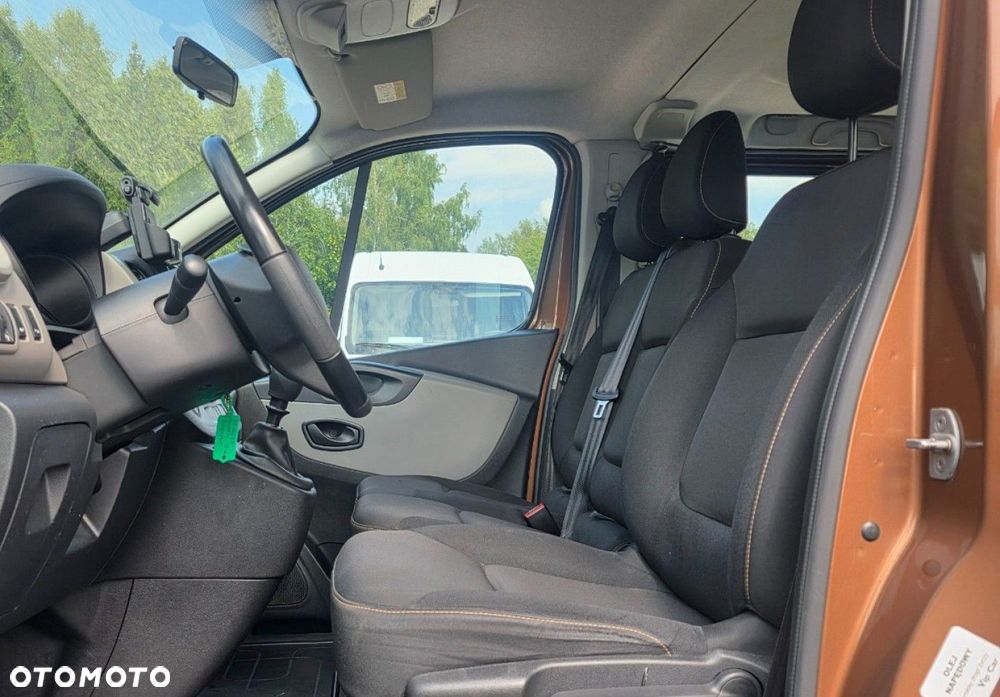 Renault Trafic - 25