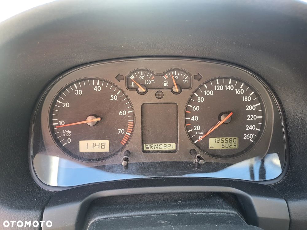 Volkswagen Golf - 2