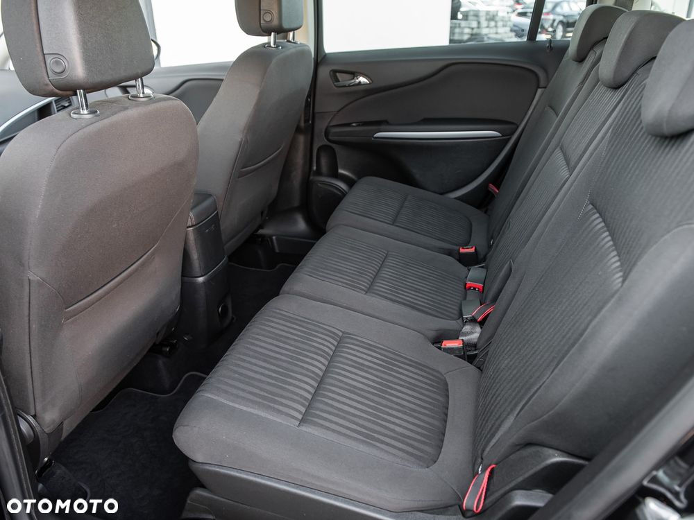 Opel Zafira - 24