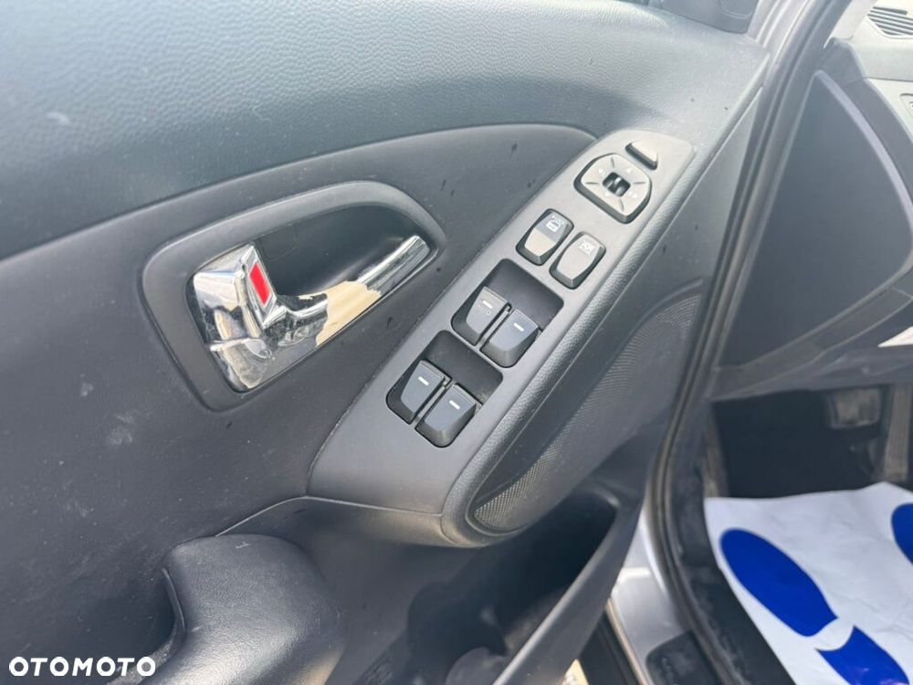 Hyundai ix35 2.0 CRDi 4WD Automatik Premium - 13