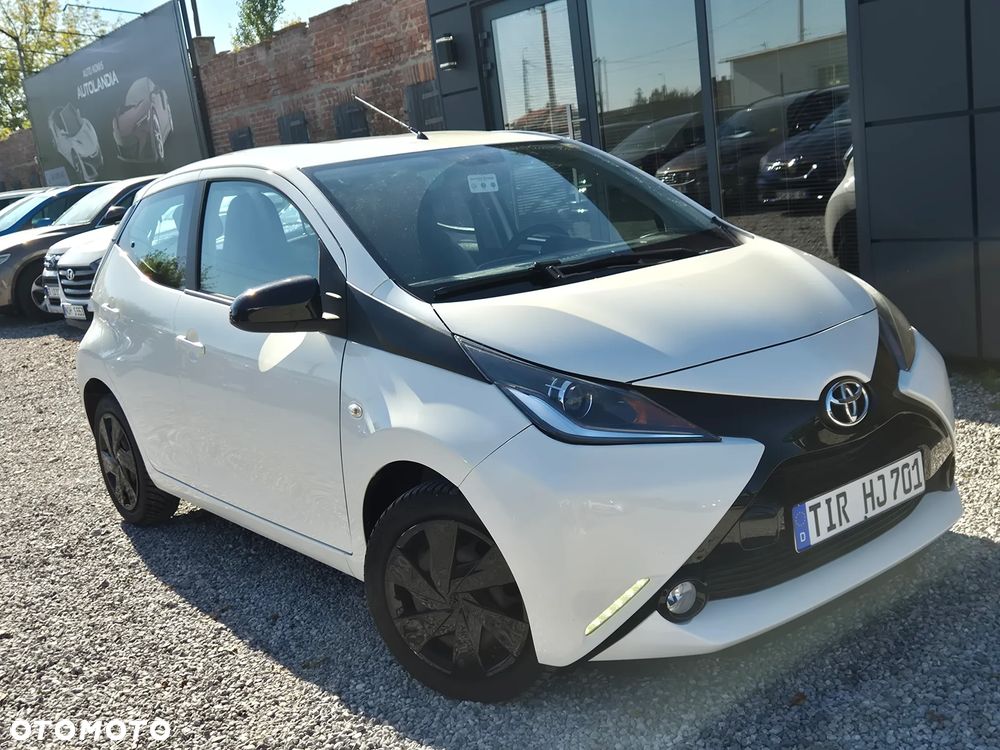 Toyota Aygo x-play Eco - 19