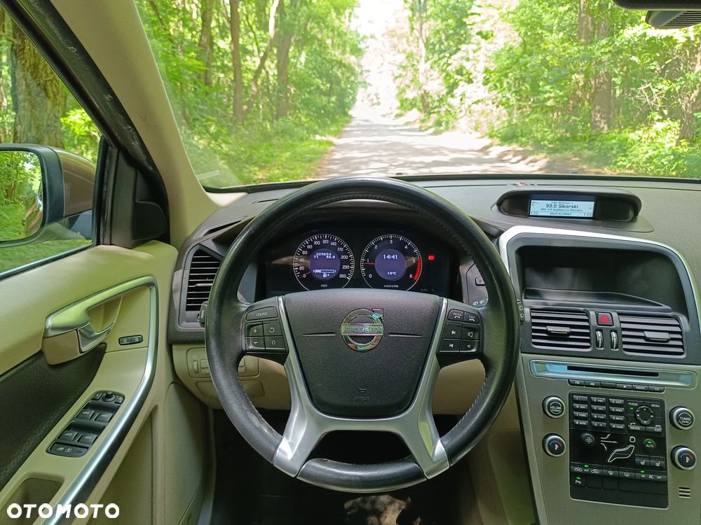 Volvo XC 60 DRIVe R Design - 18