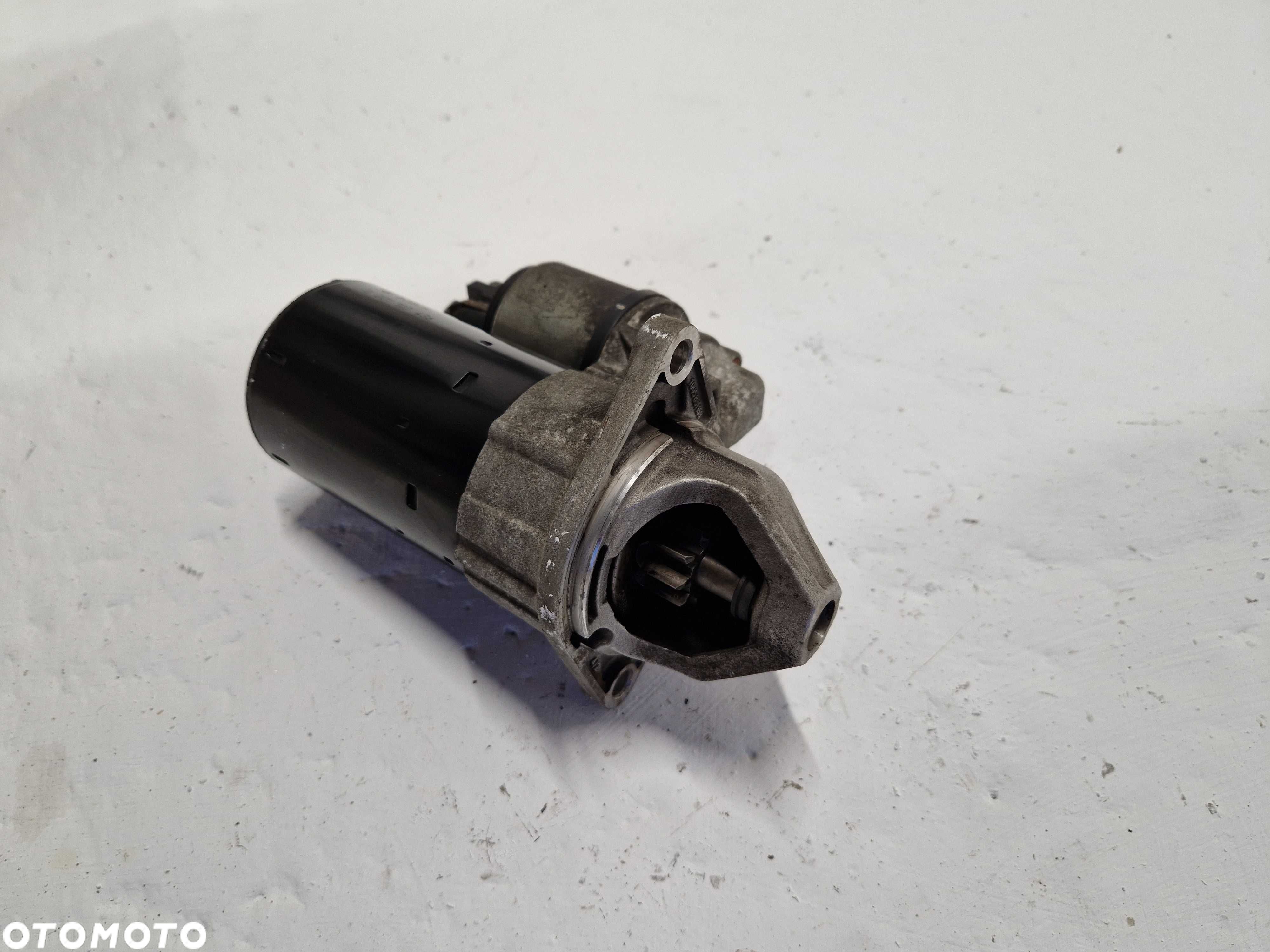 Rozrusznik BOSCH Opel Corsa D 1.0 1.2 benzyna Manual - 1