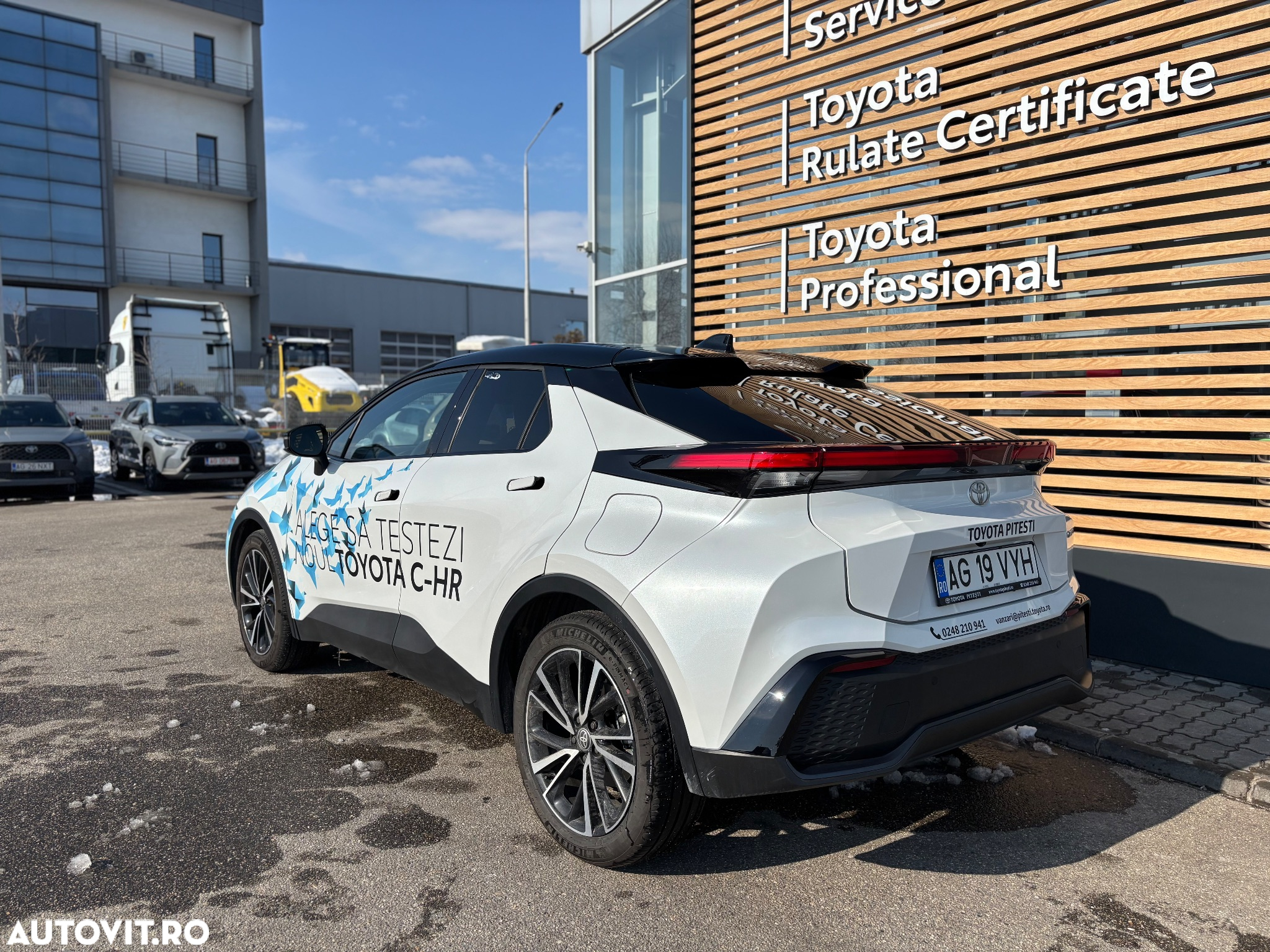 Toyota C-HR 2.0 PHEV 223 CP 4x2 CVT Exclusive - 6