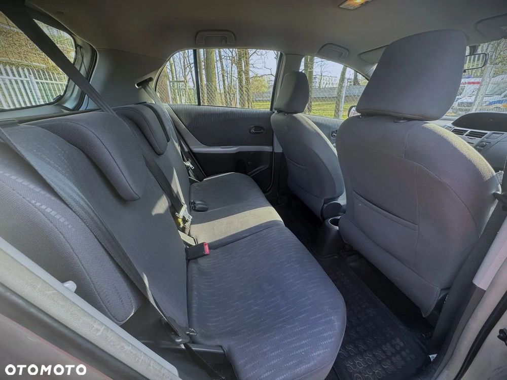 Toyota Yaris - 9