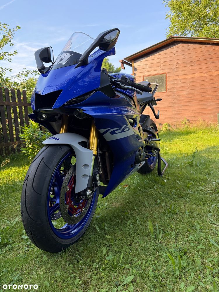 Yamaha R6 - 11