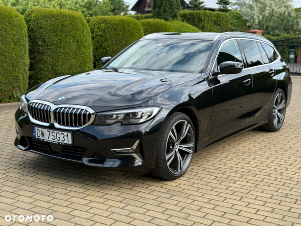 BMW Seria 3 320d xDrive Luxury Line