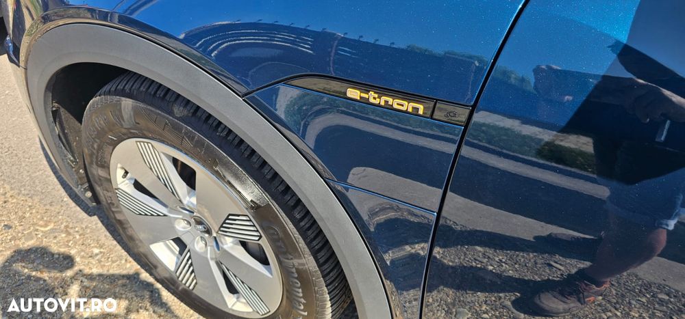 Audi e-tron quattro S - 9