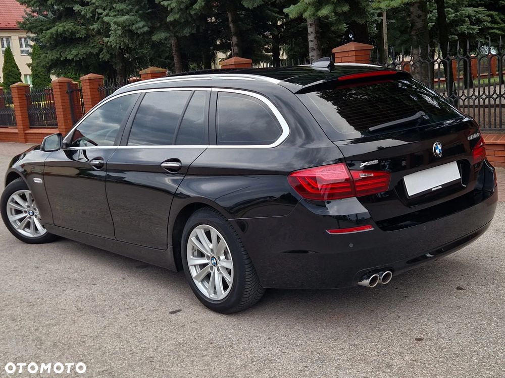 BMW Seria 5 520d xDrive - 13