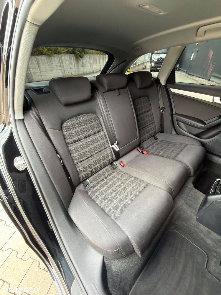 Audi A4 Avant 3.0 TDI DPF Attraction - 33
