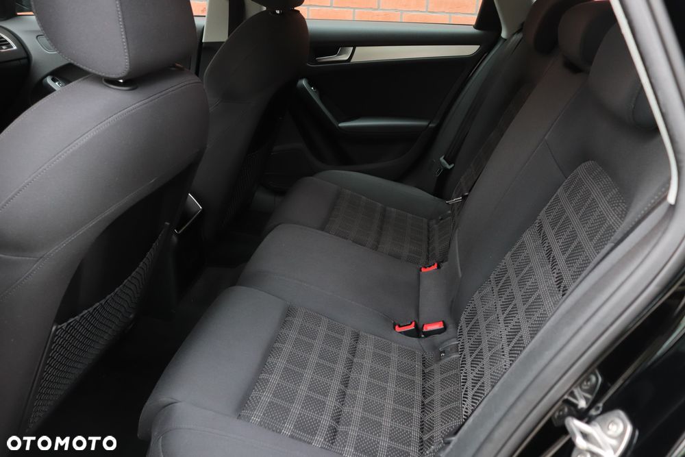 Audi A4 Avant 2.0 TDI DPF multitronic Ambiente - 33