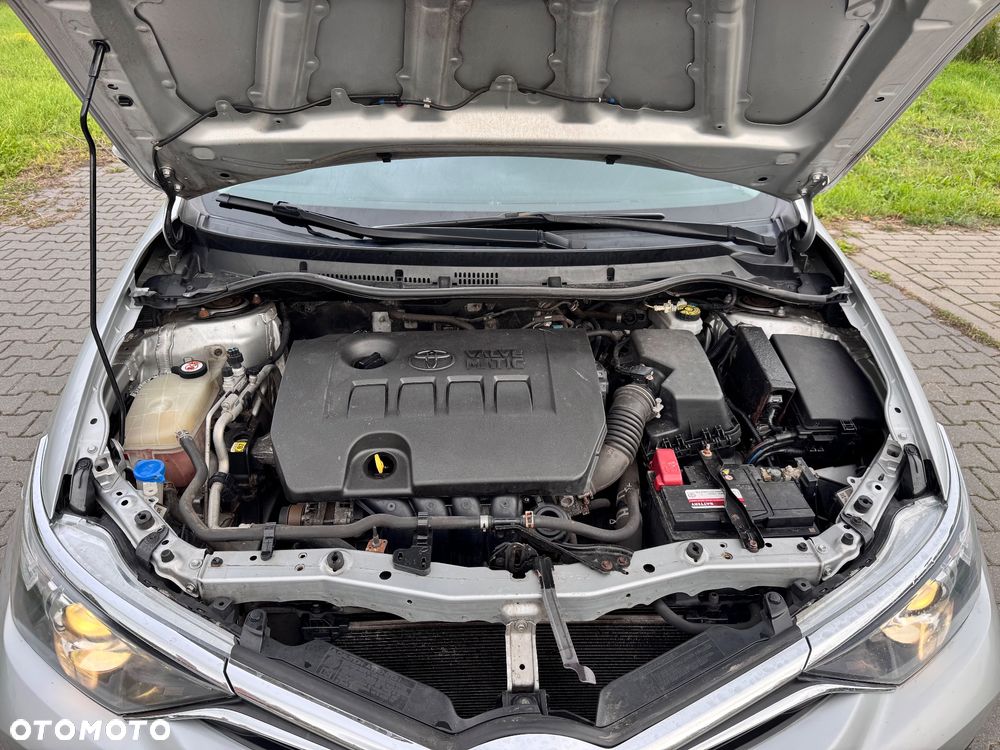 Toyota Auris 1.6 Comfort - 26