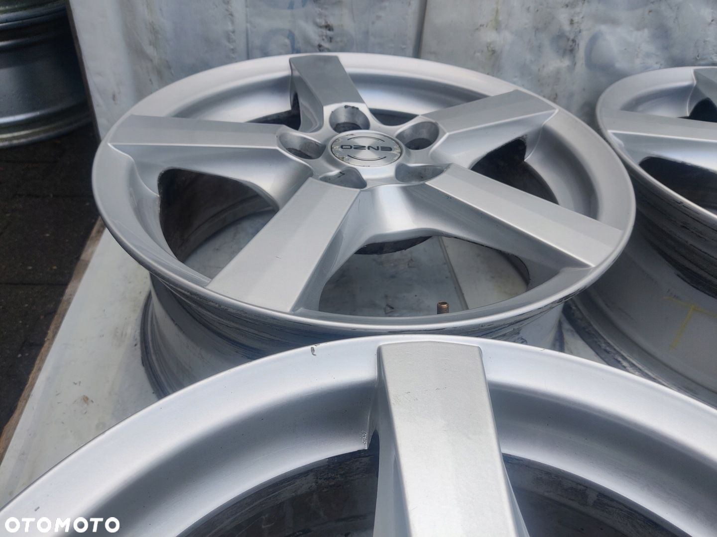 Felgi VW Audi Skoda 5x112 16" 6,5J ET33 539 - 7