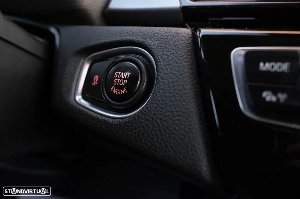 BMW 216 Active Tourer d Auto - 25