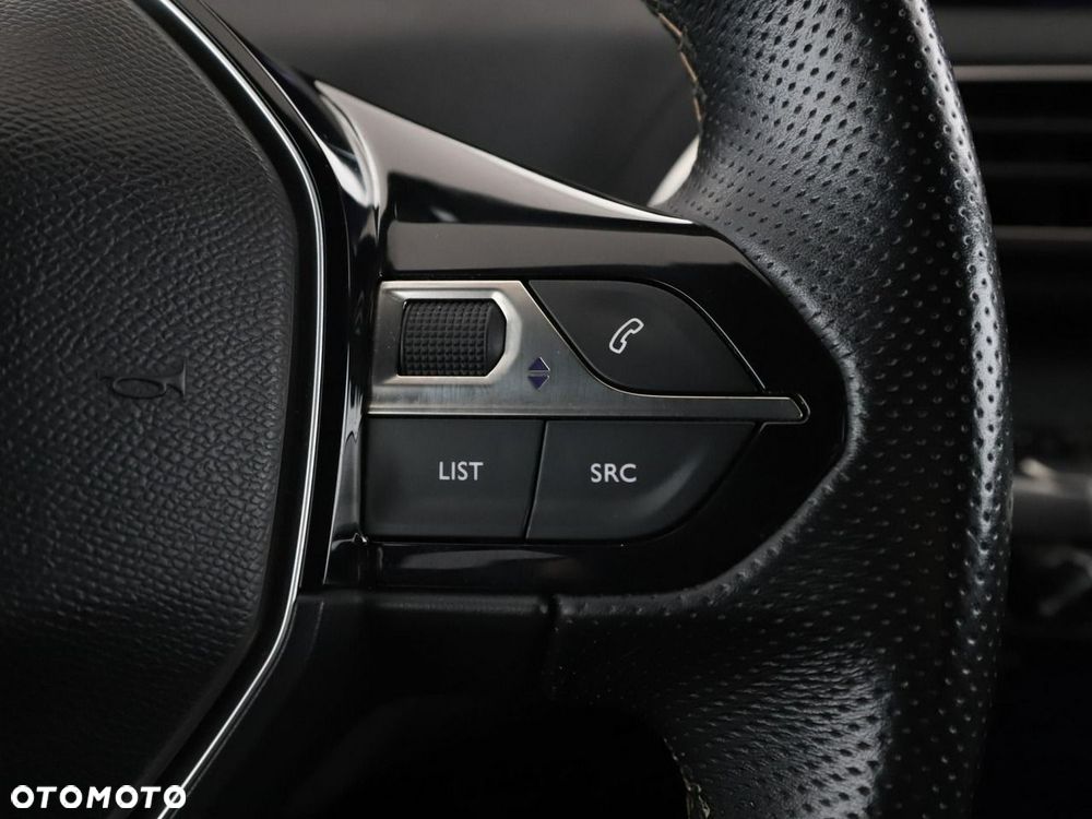 Peugeot 3008 1.2 PureTech GT S&S - 32