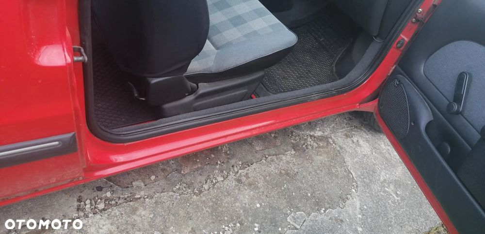 Peugeot 106 - 10