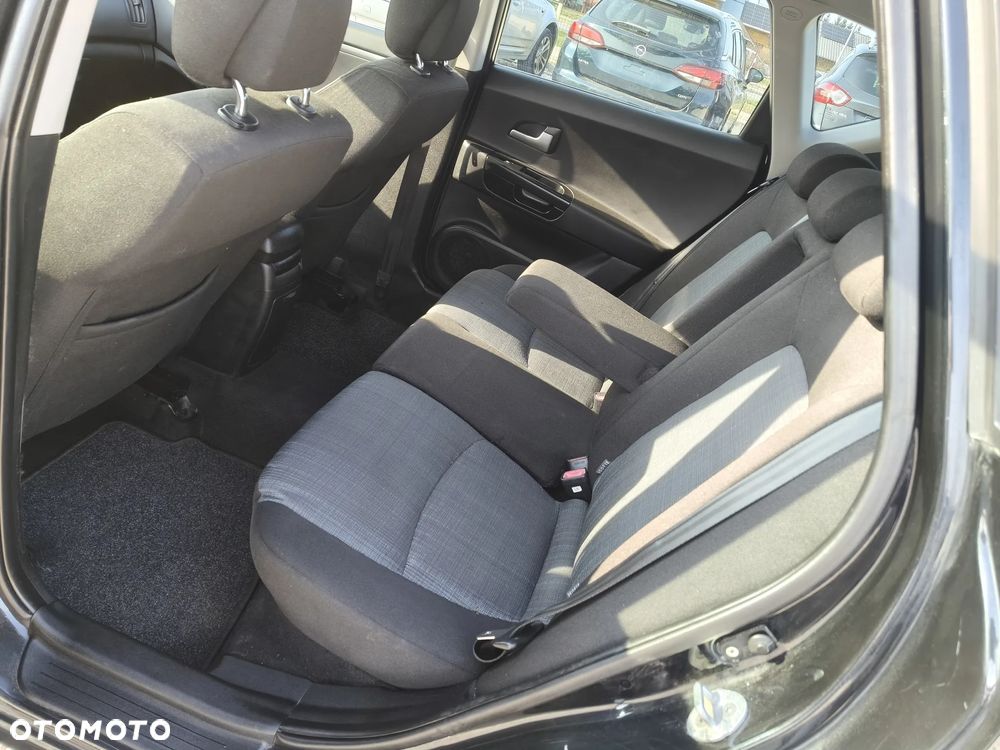 Kia Ceed 1.6 CRDi 90 ISG Spirit - 26