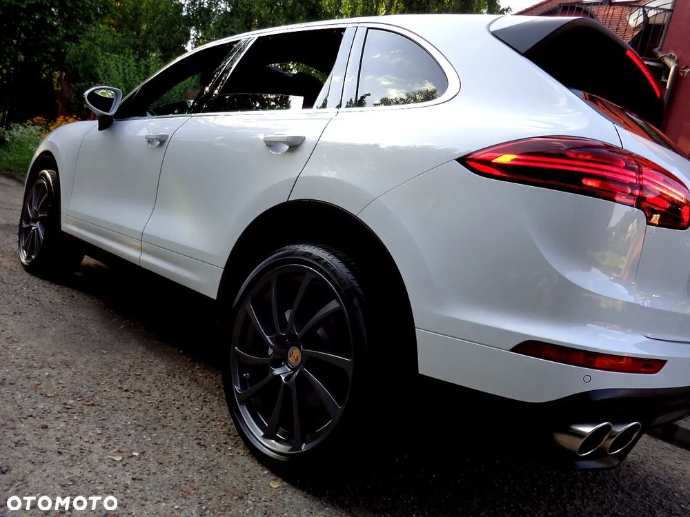 Porsche Cayenne - 16