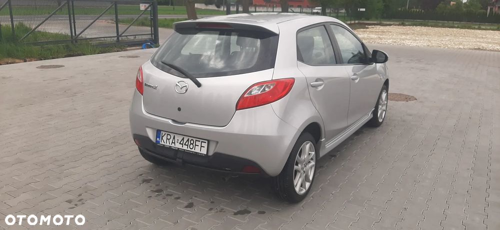 Mazda 2 - 10