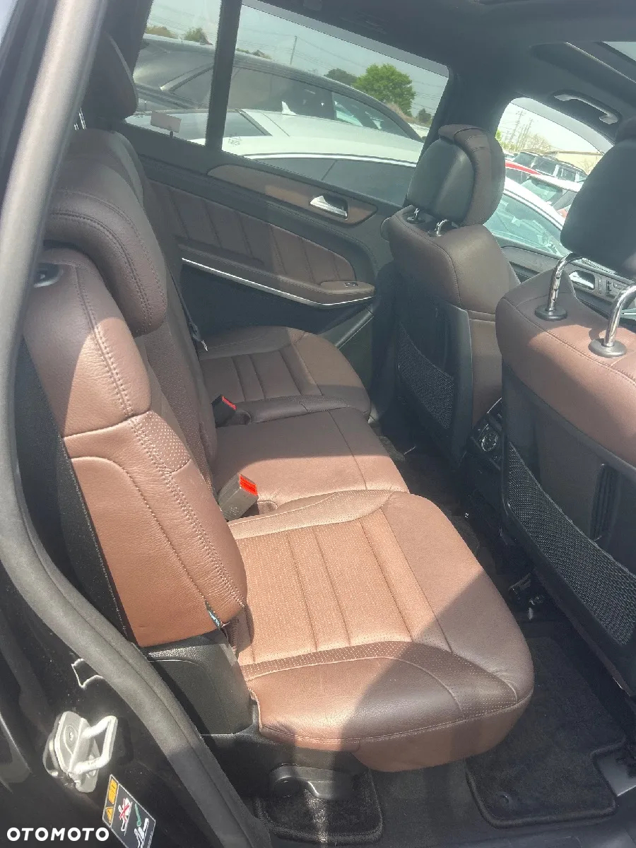 Mercedes-Benz GL 63 AMG - 15