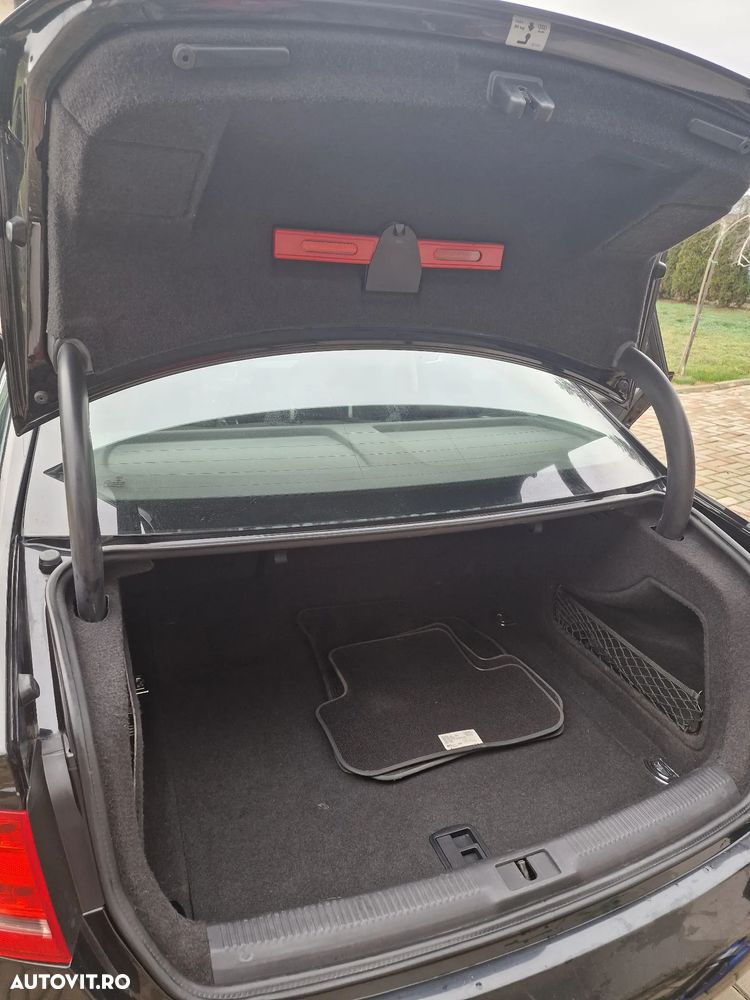 Audi A4 2.0 TDI DPF Attraction - 6