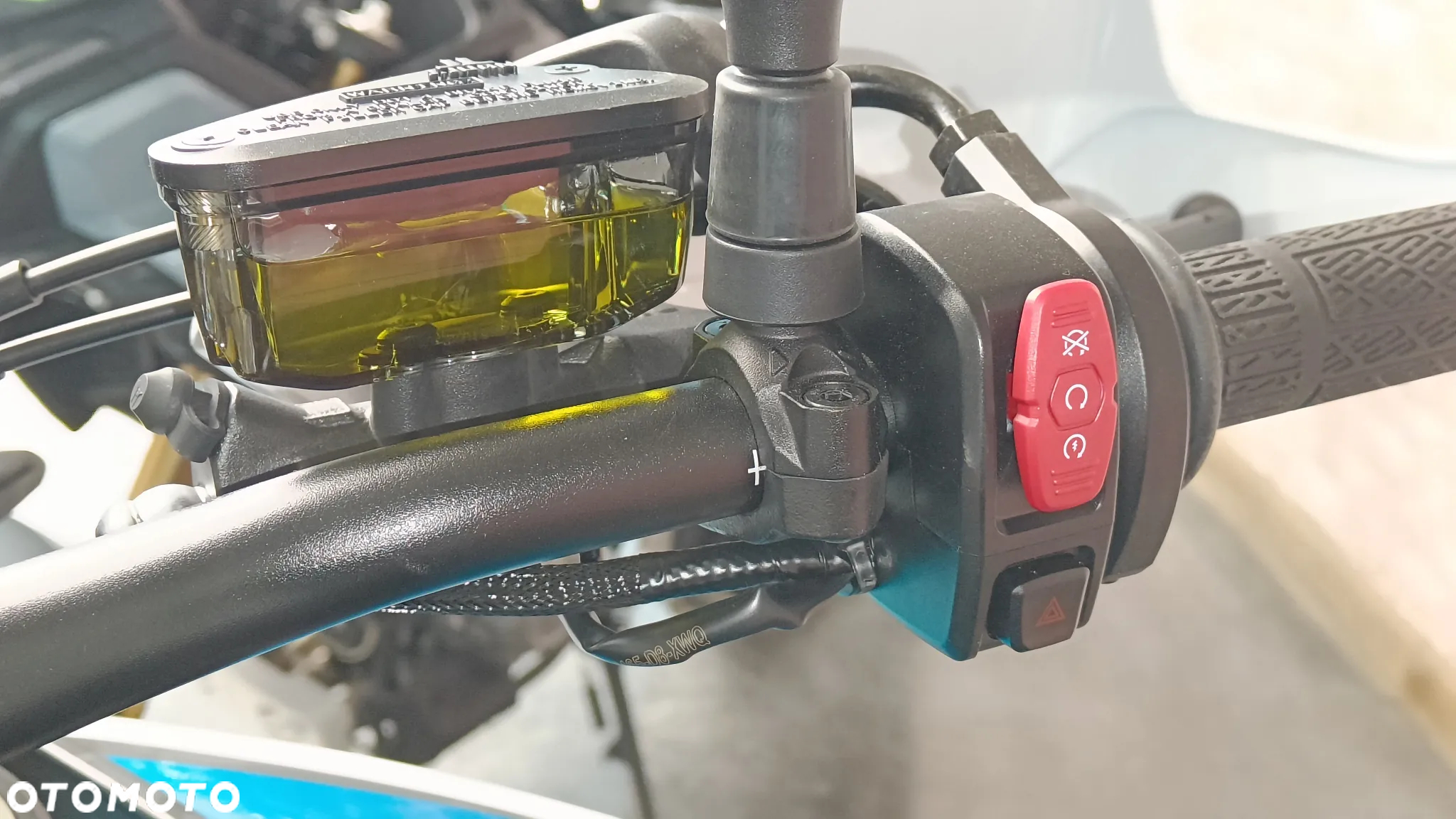 CFMoto MT - 15