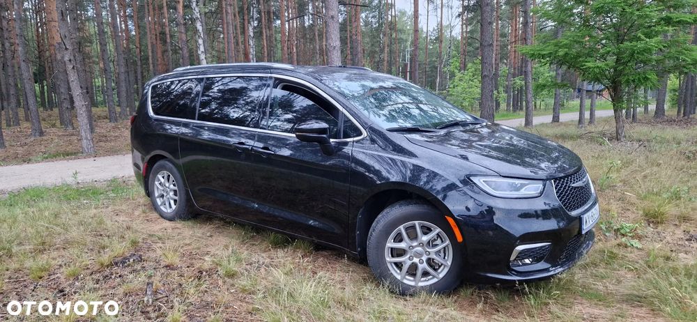 Chrysler Pacifica - 4