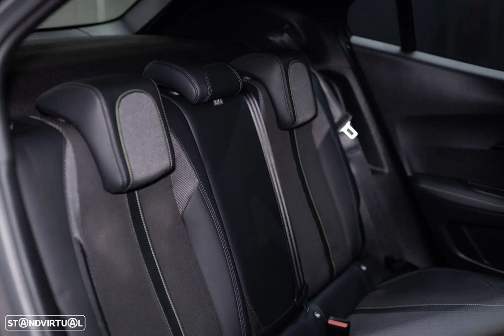 Peugeot 2008 1.5 BlueHDi GT Line EAT8 - 19