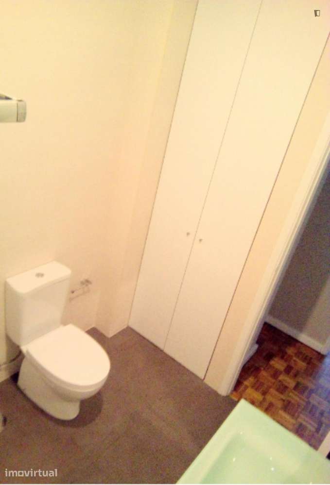 Apartamento com 3 quartos - localizado em Guimaraes - Grande imagem: 4/13