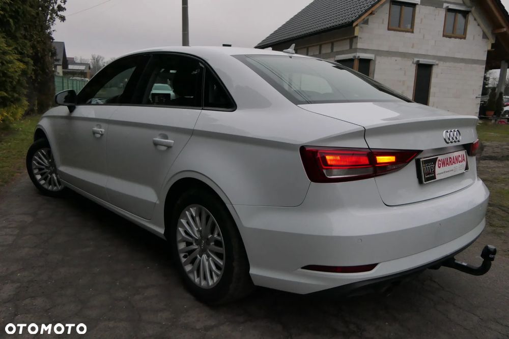 Audi A3 Limousine 1.6 TDI S tronic design - 4