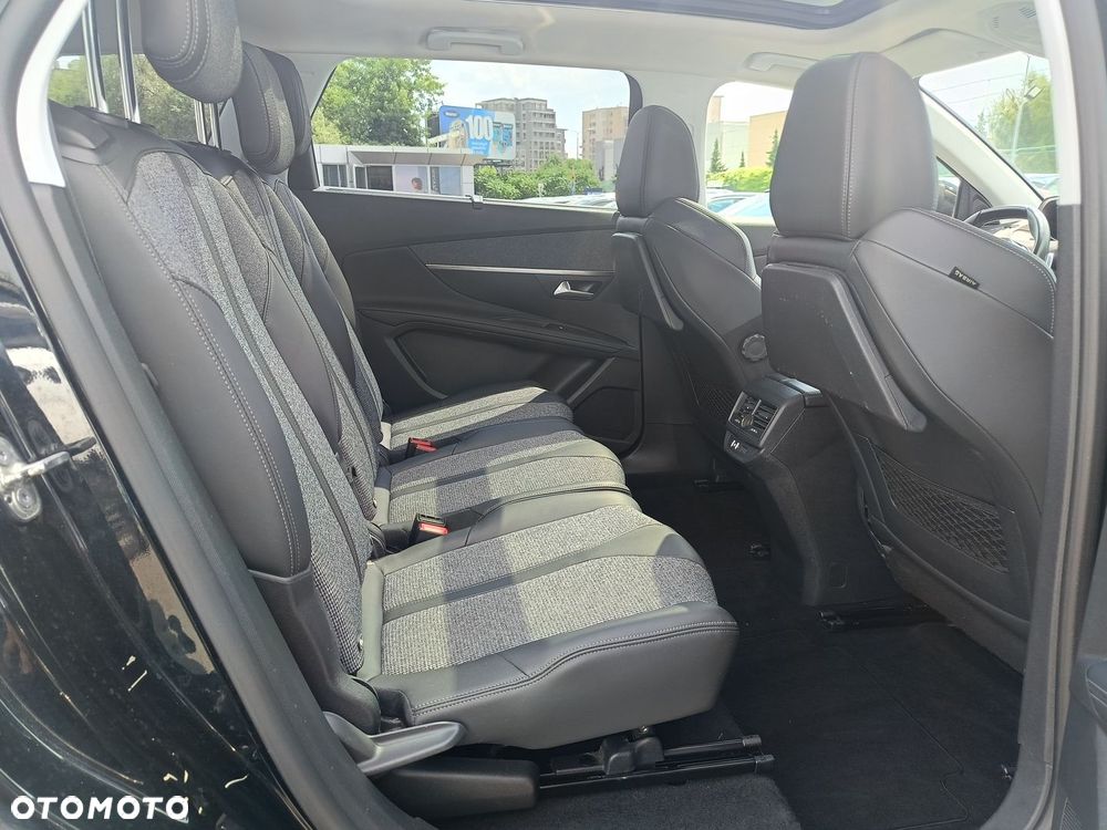 Peugeot 5008 1.6 PureTech Allure S&S EAT8 - 8