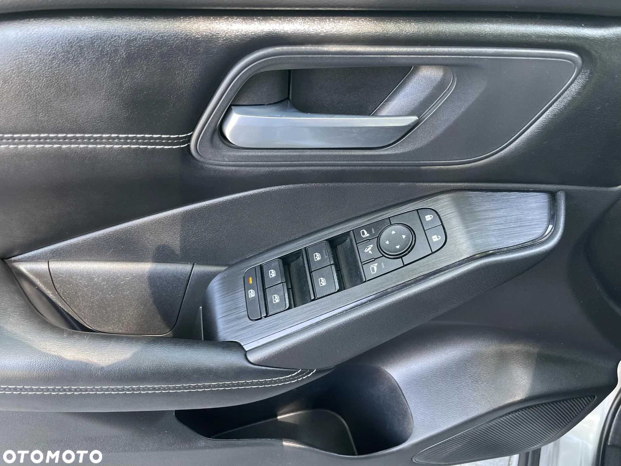 Nissan Qashqai 1.3 DIG-T mHEV N-Connecta Xtronic - 10