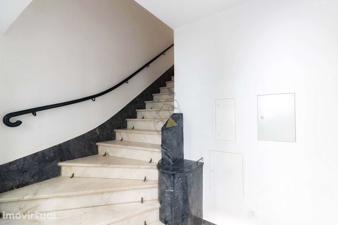 Palacete de 4 apartamentos juntos, ideal para exploração turística, e - Grande imagem: 5/60