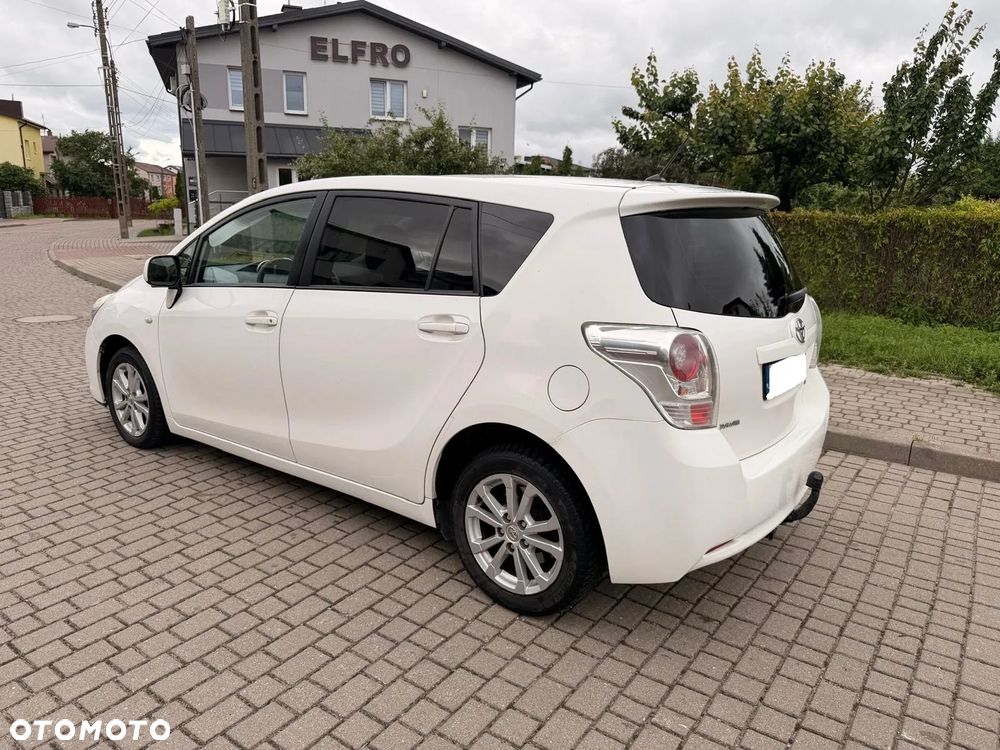 Toyota Verso - 4