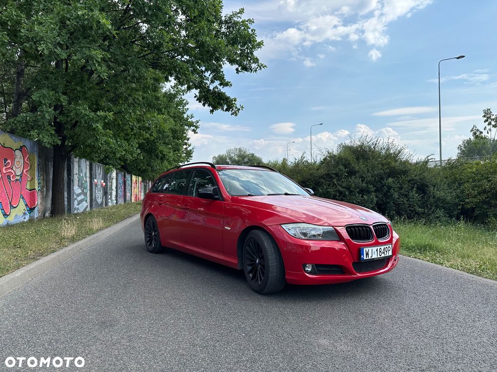 BMW Seria 3 320i Touring - 16