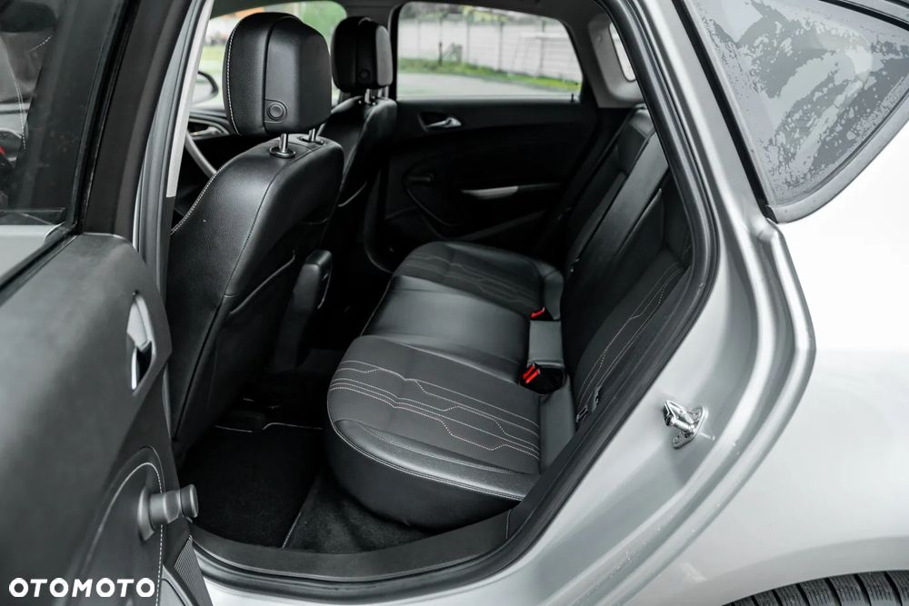 Opel Astra 1.4 Turbo Automatik - 6