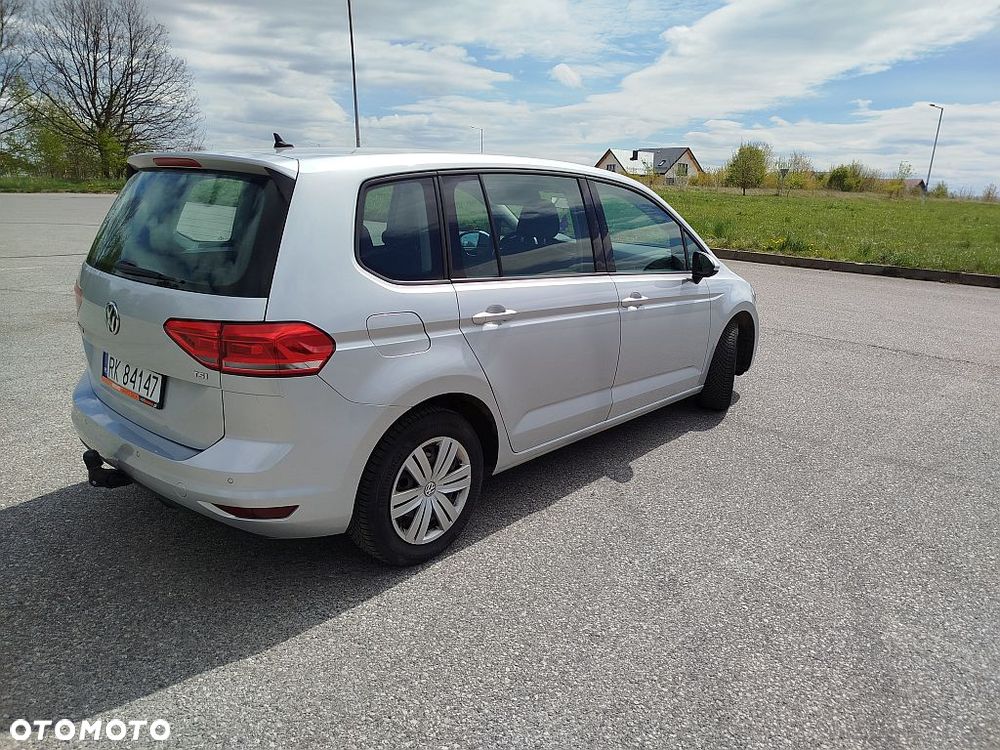 Volkswagen Touran - 8