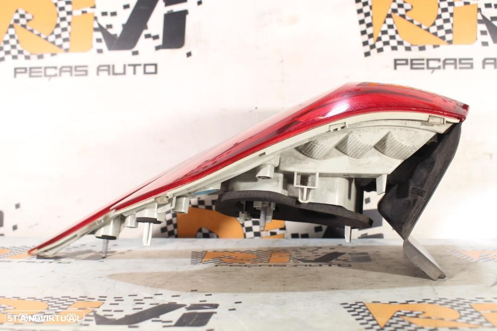 Farolim Direito Peugeot 308 Sw Ii  9678093880 / Carrinha Chassi Pendur - 9