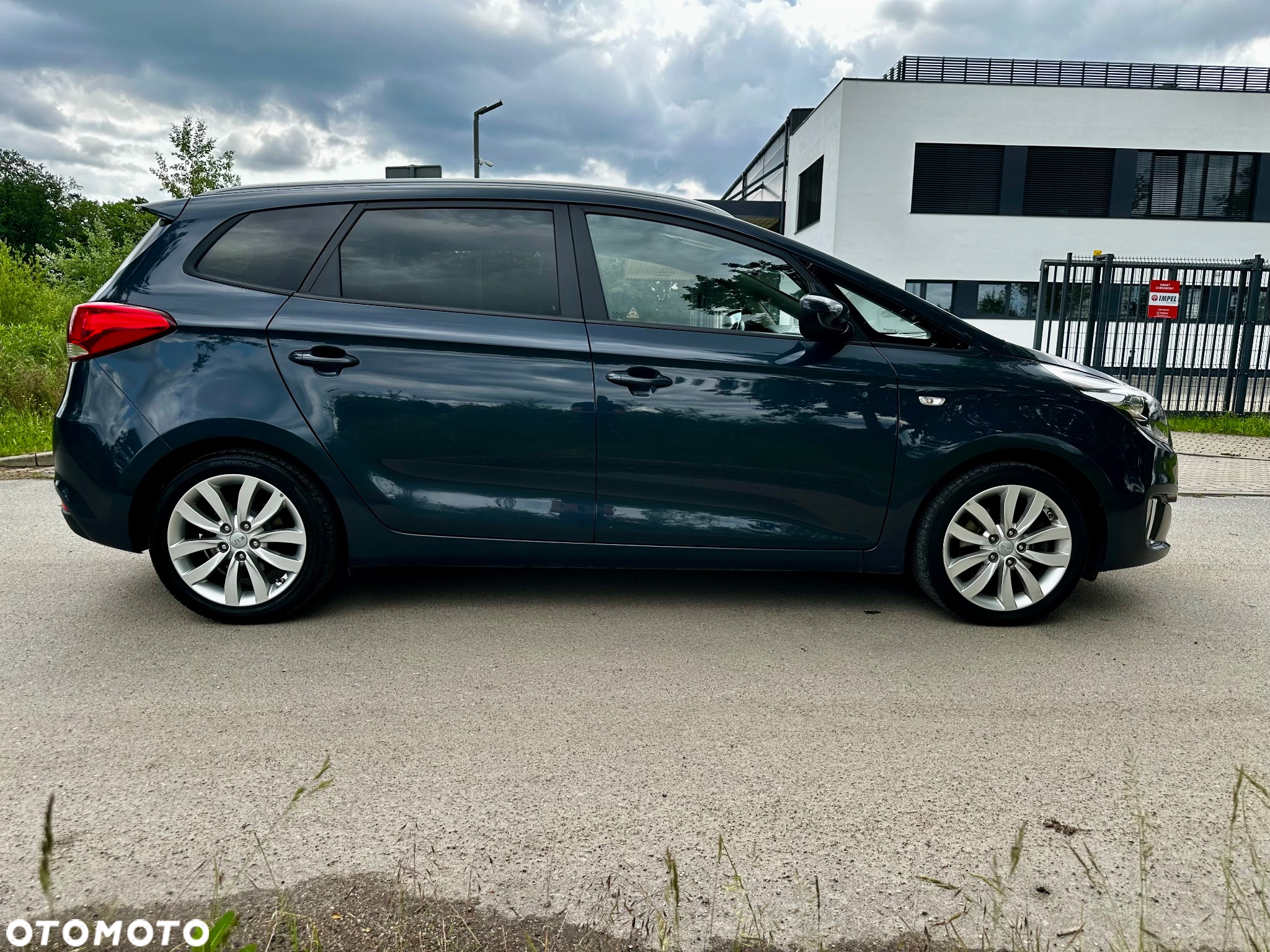 Kia Carens 1.7 CRDi 141 ISG UEFA EURO 2016 - 5