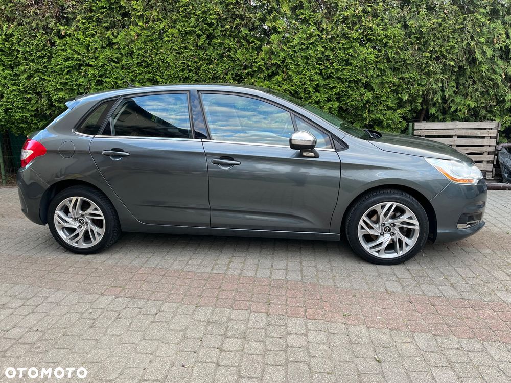 Citroën C4 e-HDi 115 Exclusive - 4