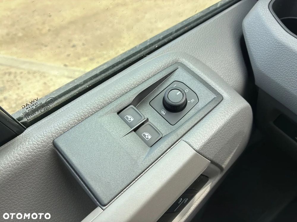 Volkswagen Crafter 35 Automat/Fugron, 2.0 BiTDI 177 KM, Wysoki dach, r. o. 4490mm - 37