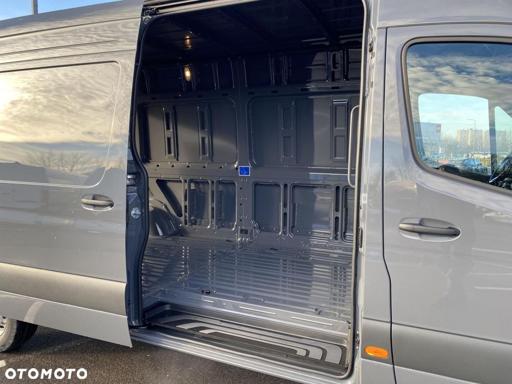 Mercedes-Benz Sprinter - 18