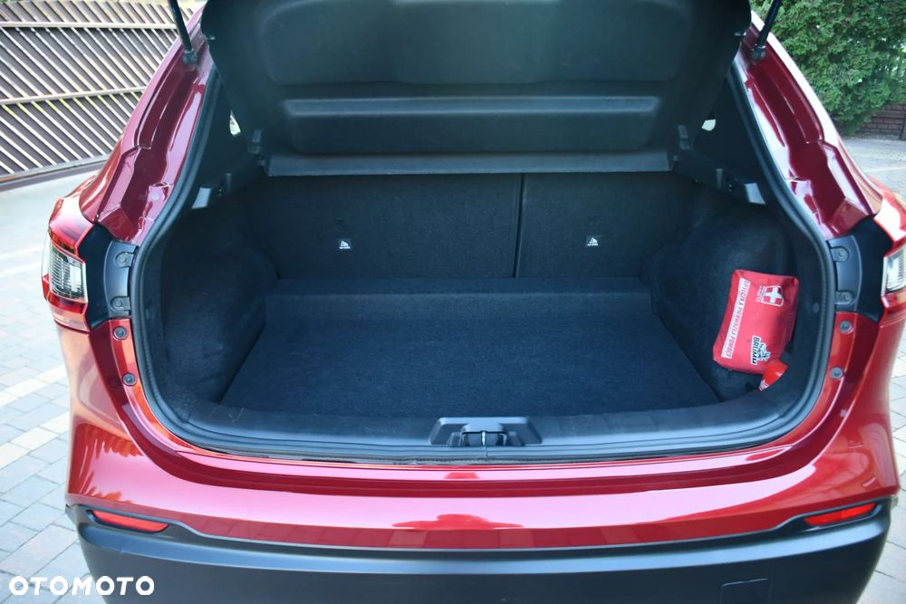 Nissan Qashqai 1.3 DIG-T N-Connecta - 27