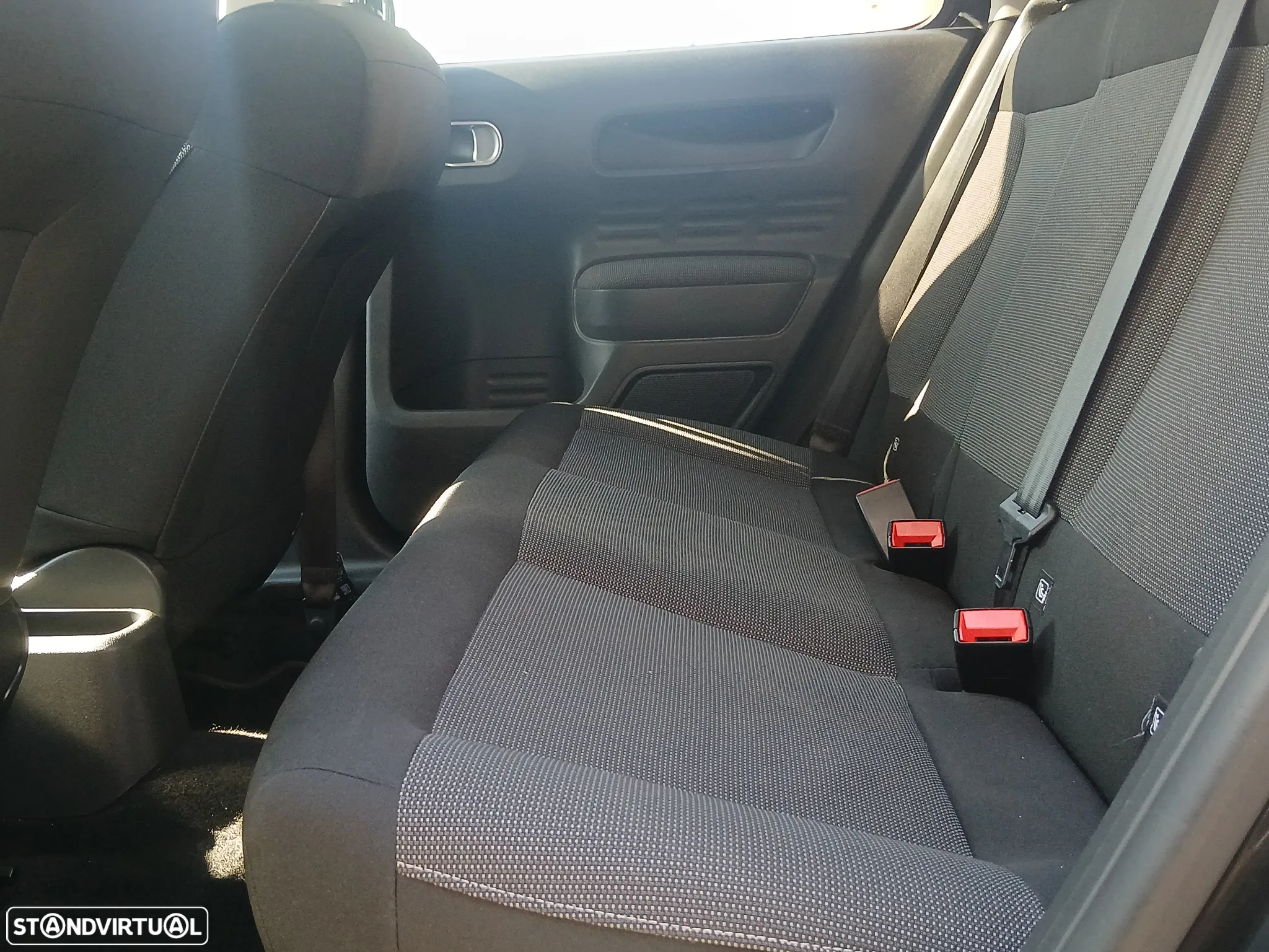 Citroën C4 Cactus 1.2 PureTech Shine - 19