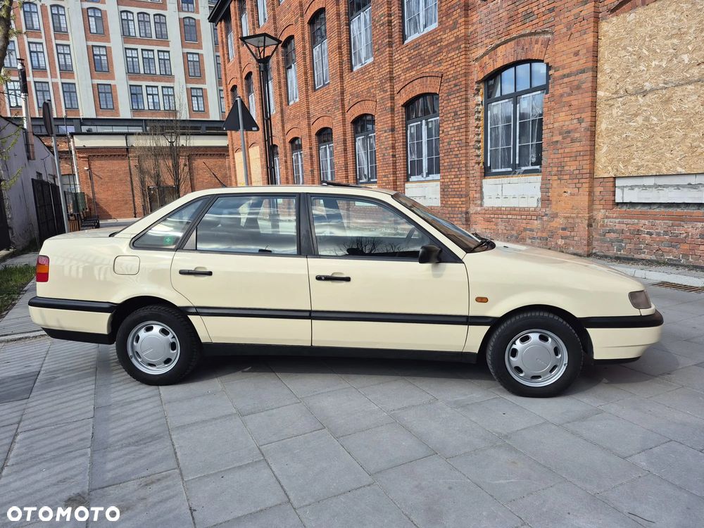 Volkswagen Passat 1.9 TDI CL - 17