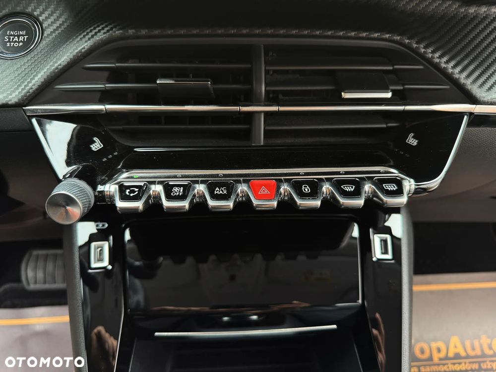 Peugeot 2008 1.2 PureTech Allure Pack S&S EAT8 - 29