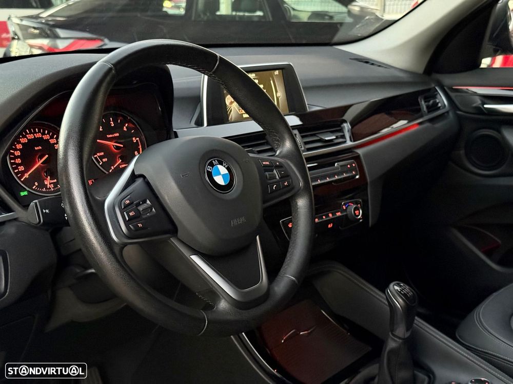 BMW X1 16 d sDrive Line Sport - 7