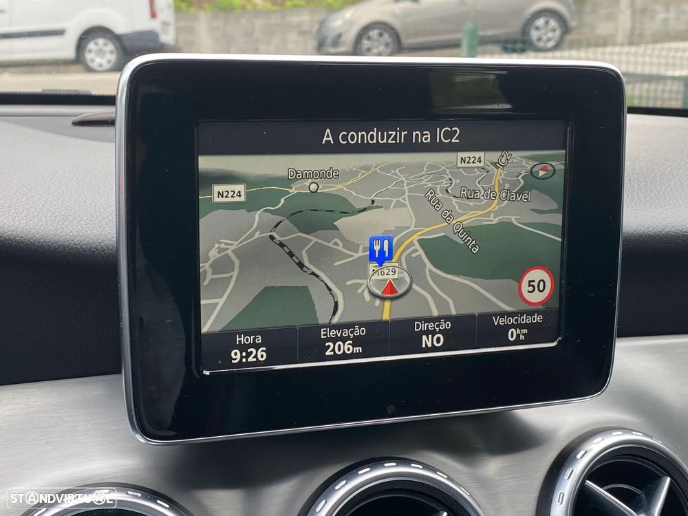 Mercedes-Benz GLA 220 d 4Matic 7G-DCT AMG Line - 10