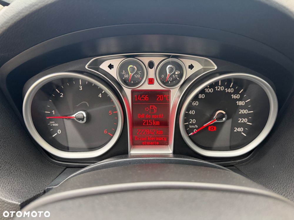 Ford Kuga 2.0 TDCi 4x4 Titanium - 17