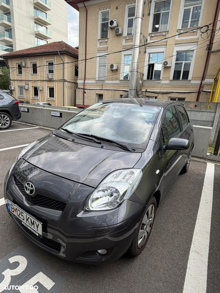 Toyota Yaris 1.3 Dual VVT-i Terra Plus - 2